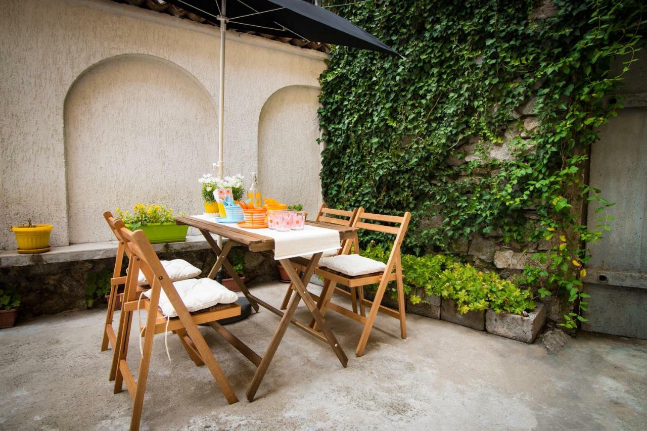 The Rocky House - Central & Private 2Bdr By Flat Mаnager Plovdiv Exterior photo